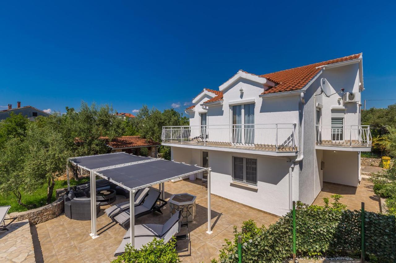 Holiday Home Olive Garden Brzac Luaran gambar