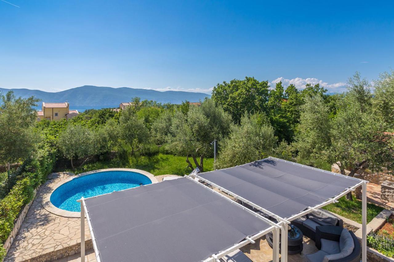 Holiday Home Olive Garden Brzac Luaran gambar