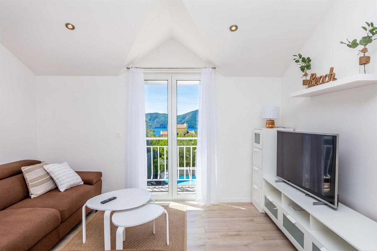 Holiday Home Olive Garden Brzac Luaran gambar