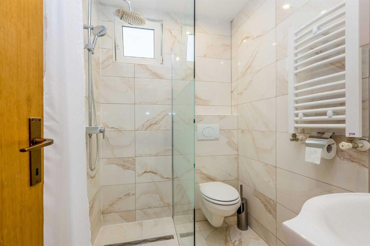 Holiday Home Olive Garden Brzac Luaran gambar