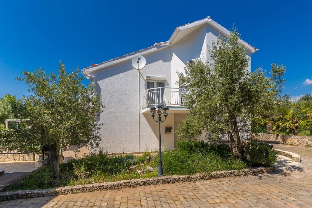 Holiday Home Olive Garden Brzac Luaran gambar