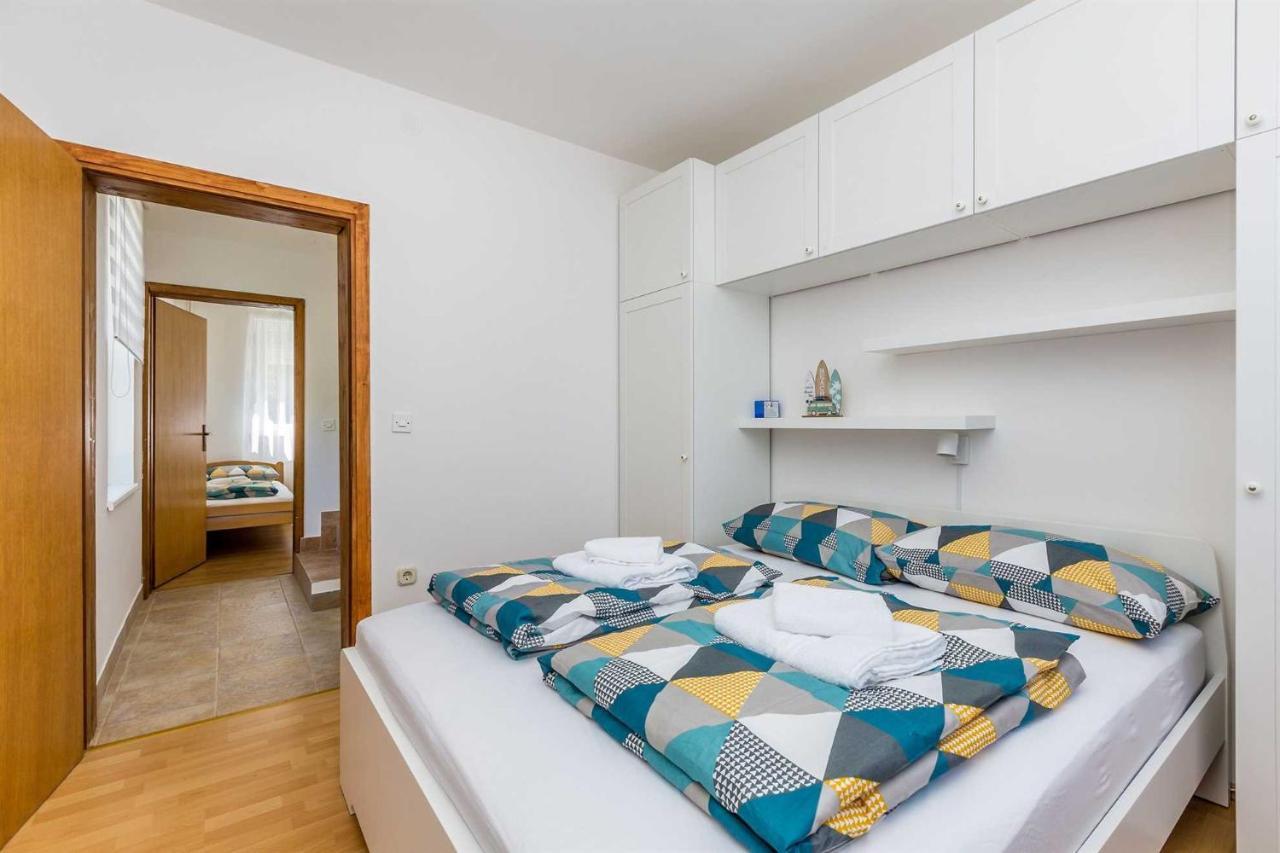 Holiday Home Olive Garden Brzac Luaran gambar